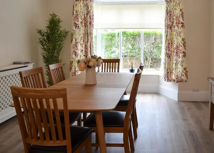 Holiday home Broom House